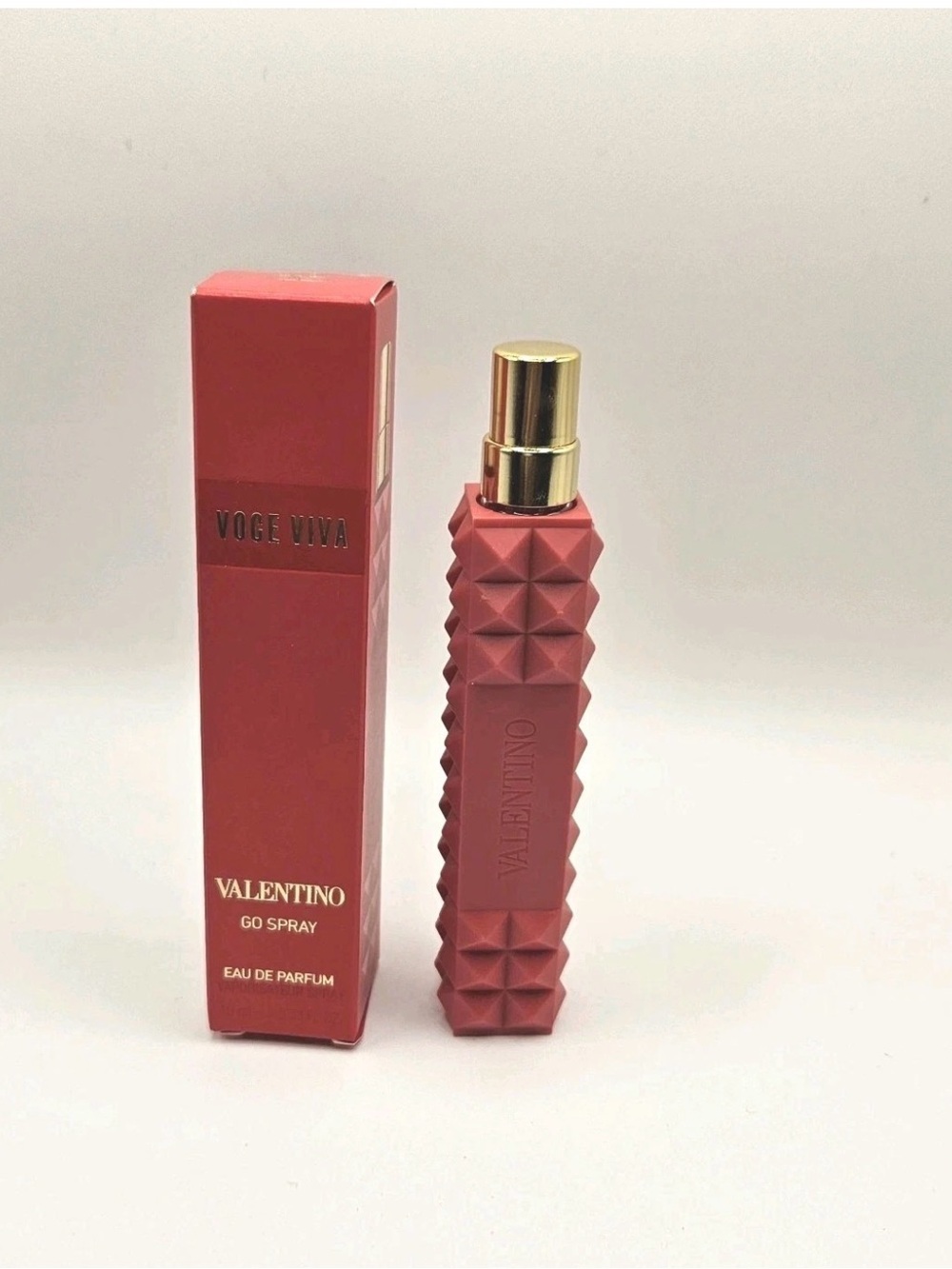Valentino Voce Viva  0.33 oz/10 ml Edp Go Spray For Women New In Box
